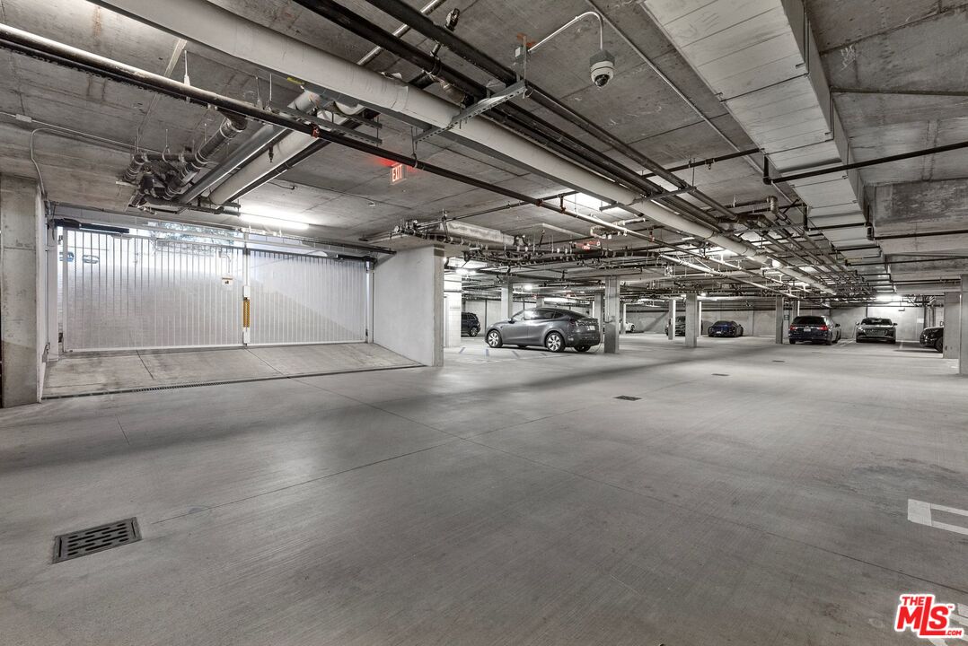 4240 Laurel Canyon Blvd Unit: 305