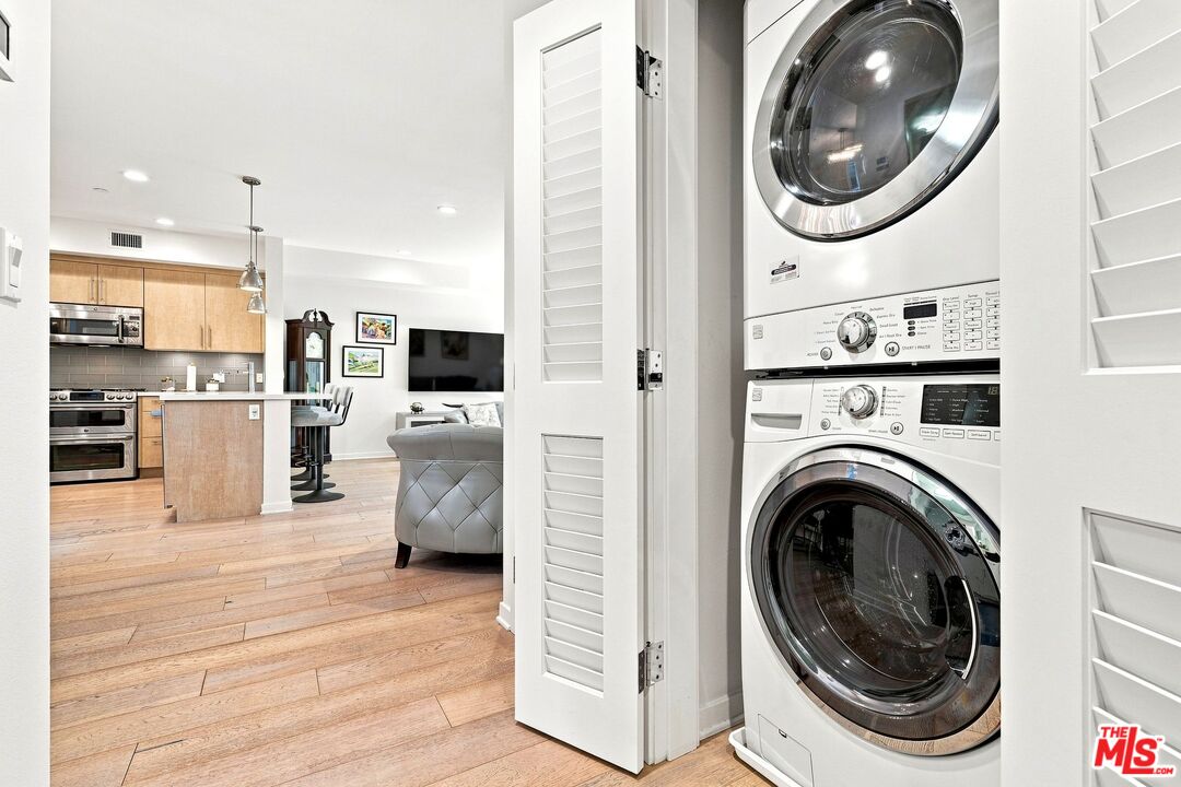 4240 Laurel Canyon Blvd Unit: 305