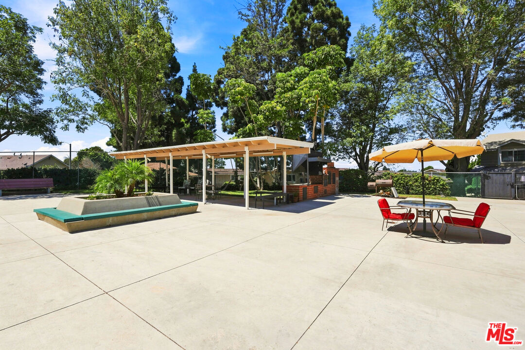3500 W Manchester Blvd Unit: 23