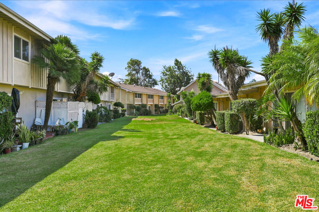 3500 W Manchester Blvd Unit: 23