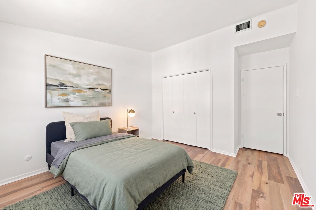 3500 W Manchester Blvd Unit: 23
