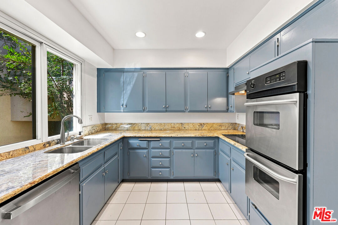 3500 W Manchester Blvd Unit: 23