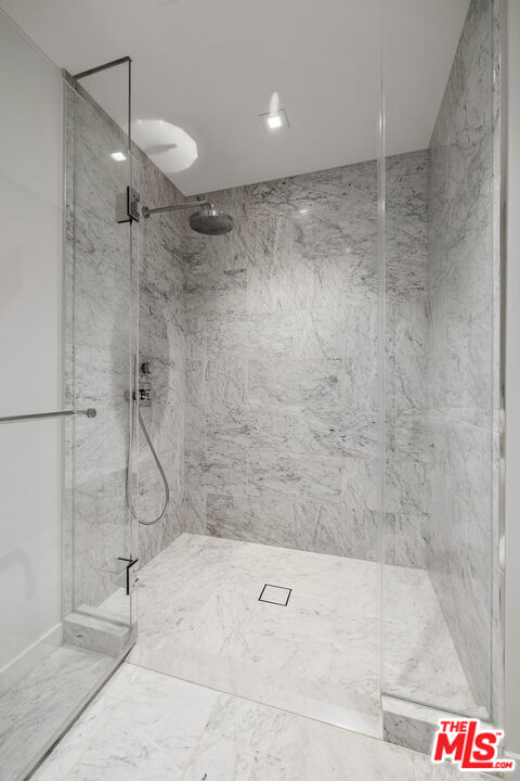 9000 W 3rd St Unit: 304