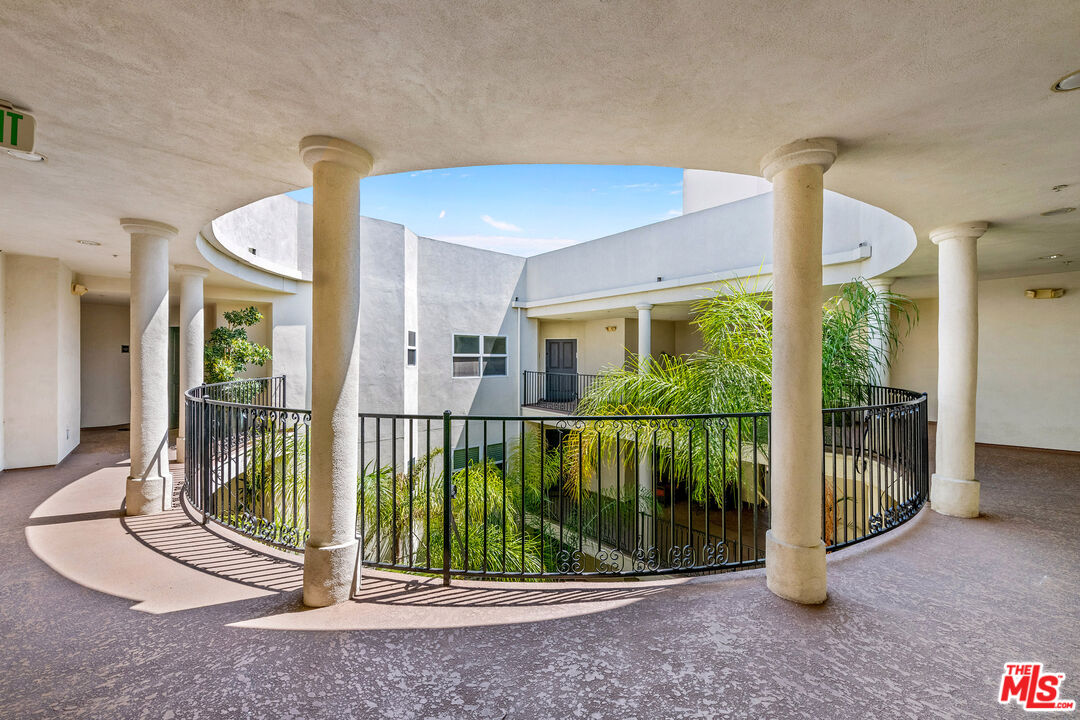 1135 Rexford Dr Unit: 403