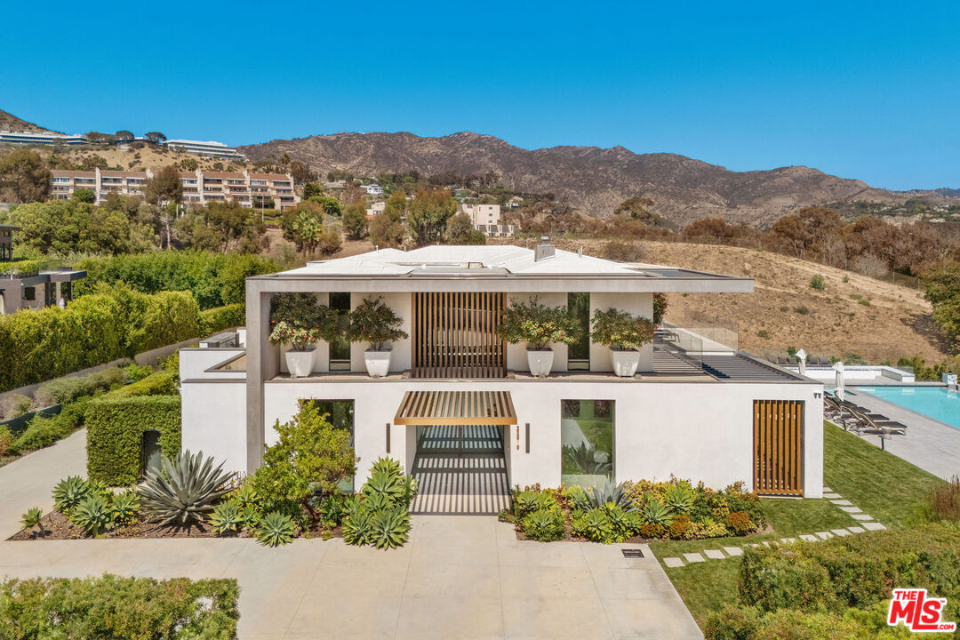 23919 Malibu Rd