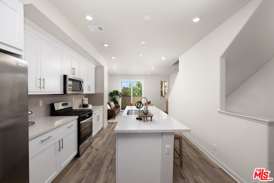 126 Dove Lndg