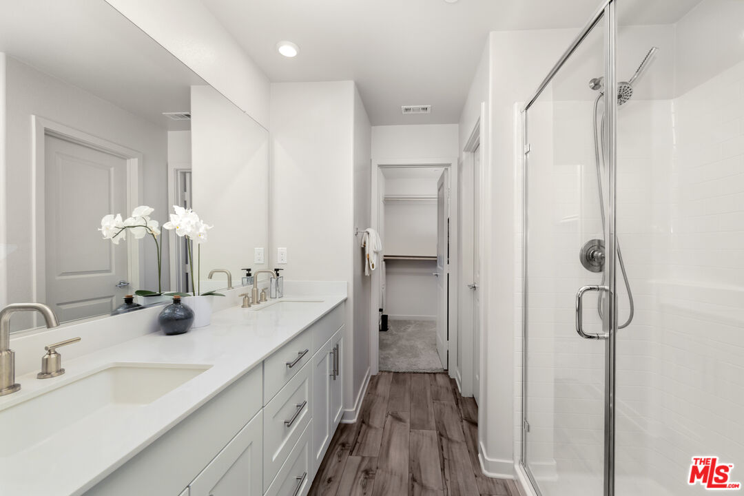 126 Dove Lndg