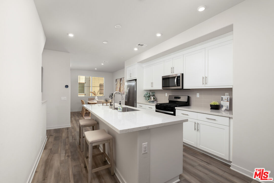 126 Dove Lndg