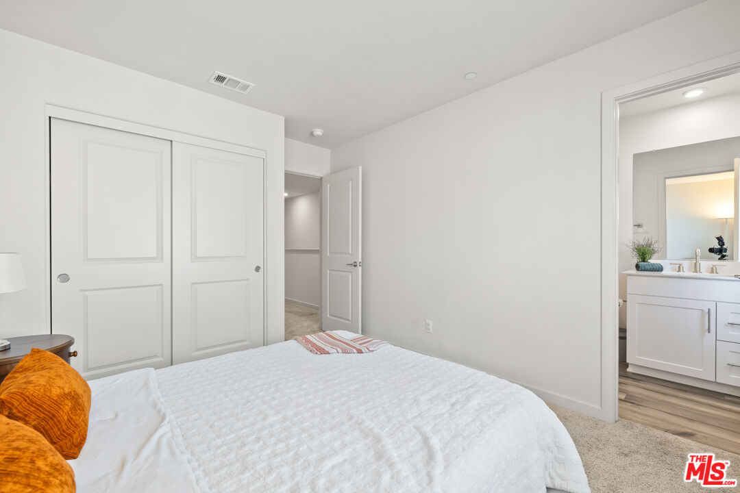 126 Dove Lndg