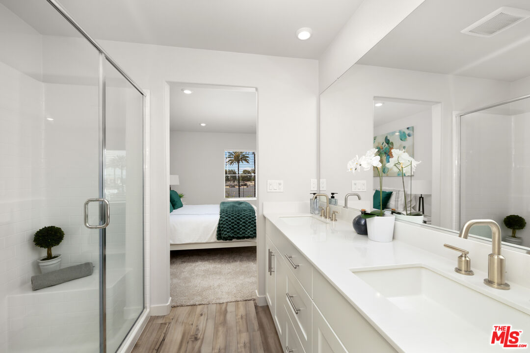 126 Dove Lndg