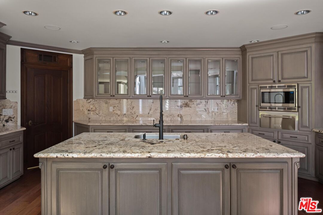 123 Fremont Pl