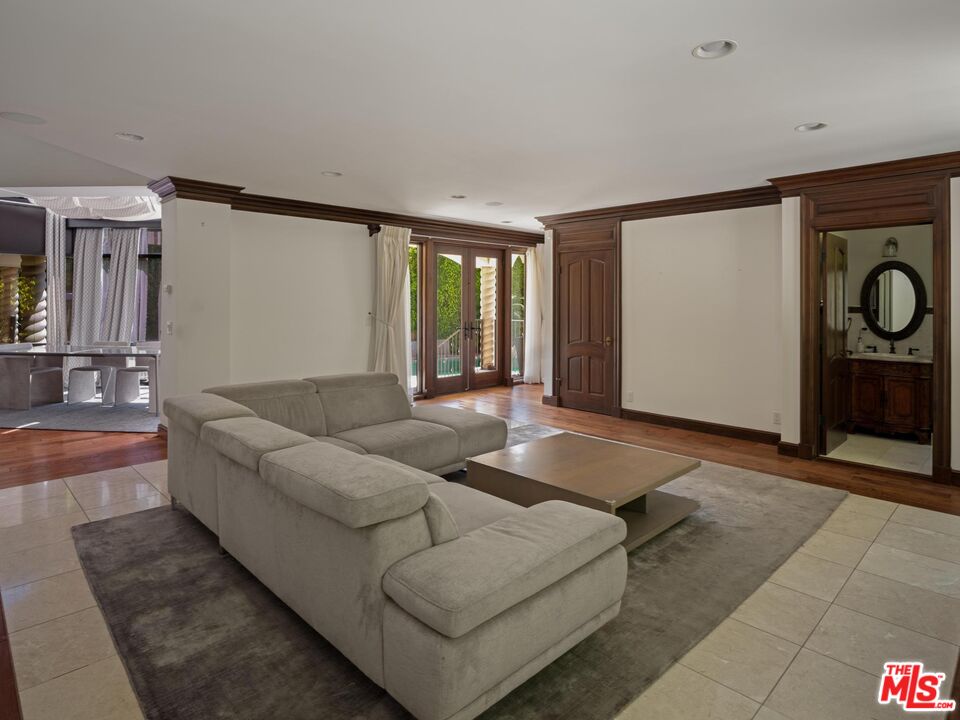 123 Fremont Pl
