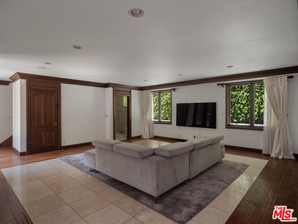 123 Fremont Pl