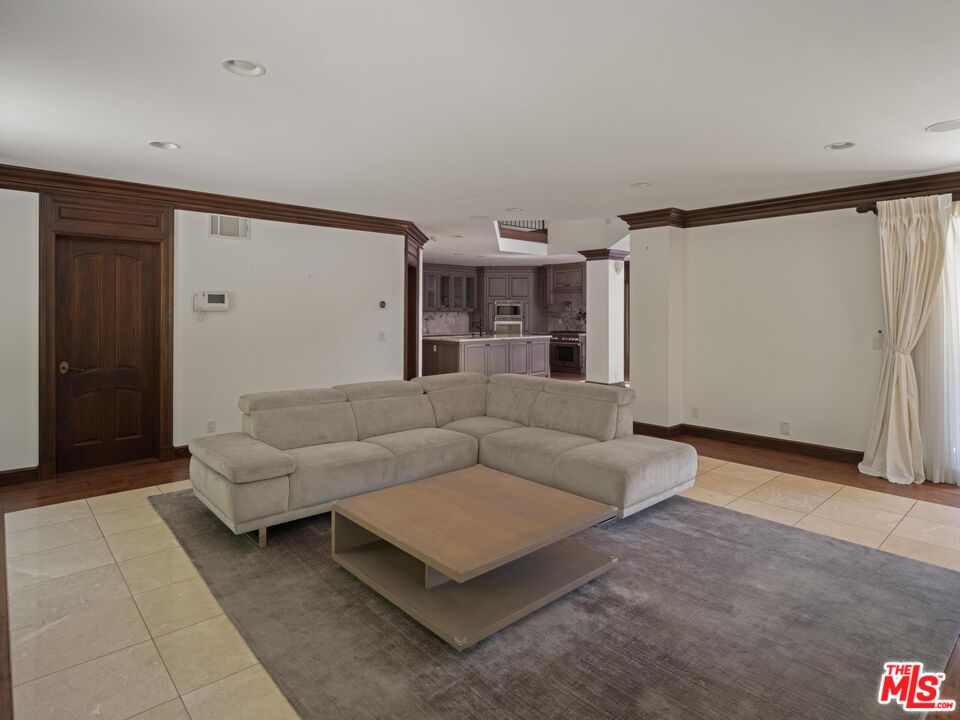 123 Fremont Pl