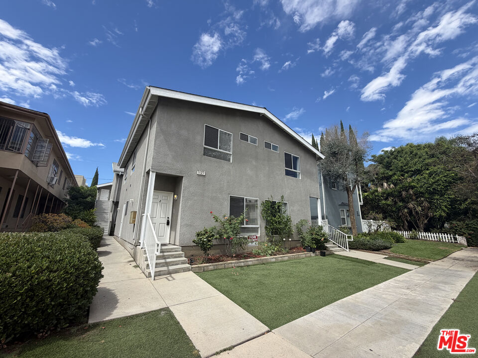 1127 Glenville Dr Unit: Unit 2