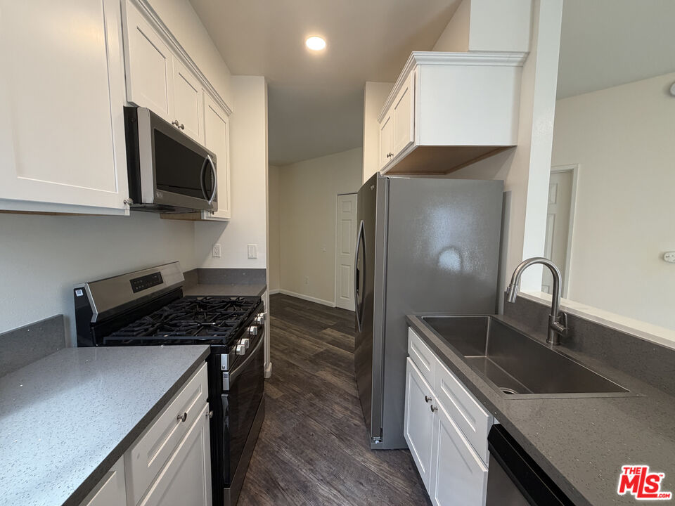 1127 Glenville Dr Unit: Unit 2