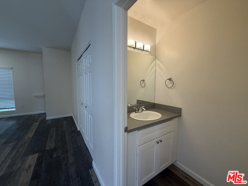1127 Glenville Dr Unit: Unit 2