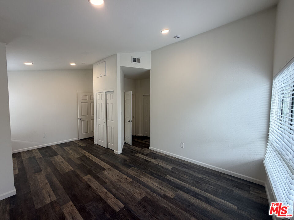 1127 Glenville Dr Unit: Unit 2