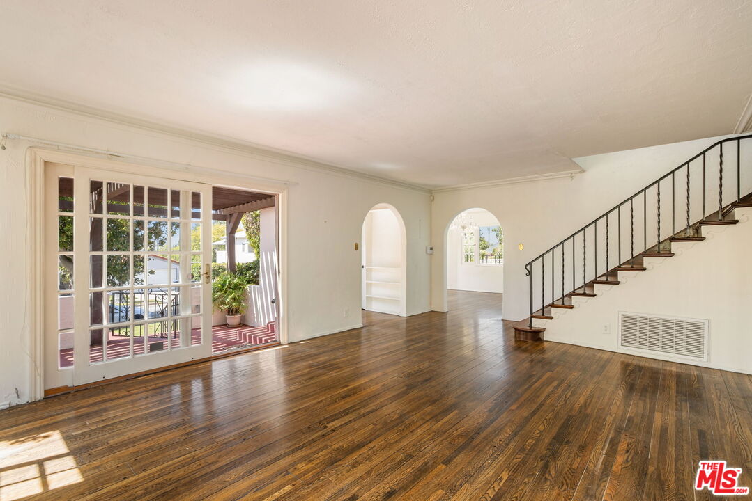 1007 Matilija Rd