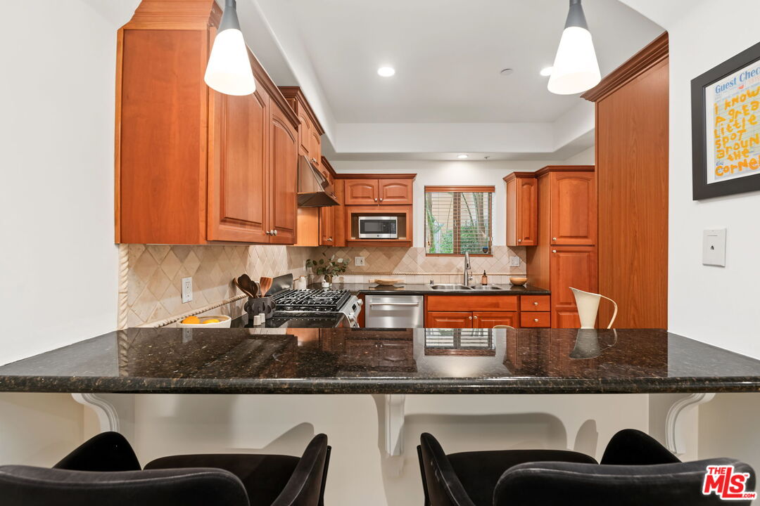 1511 Camden Ave Unit: 103