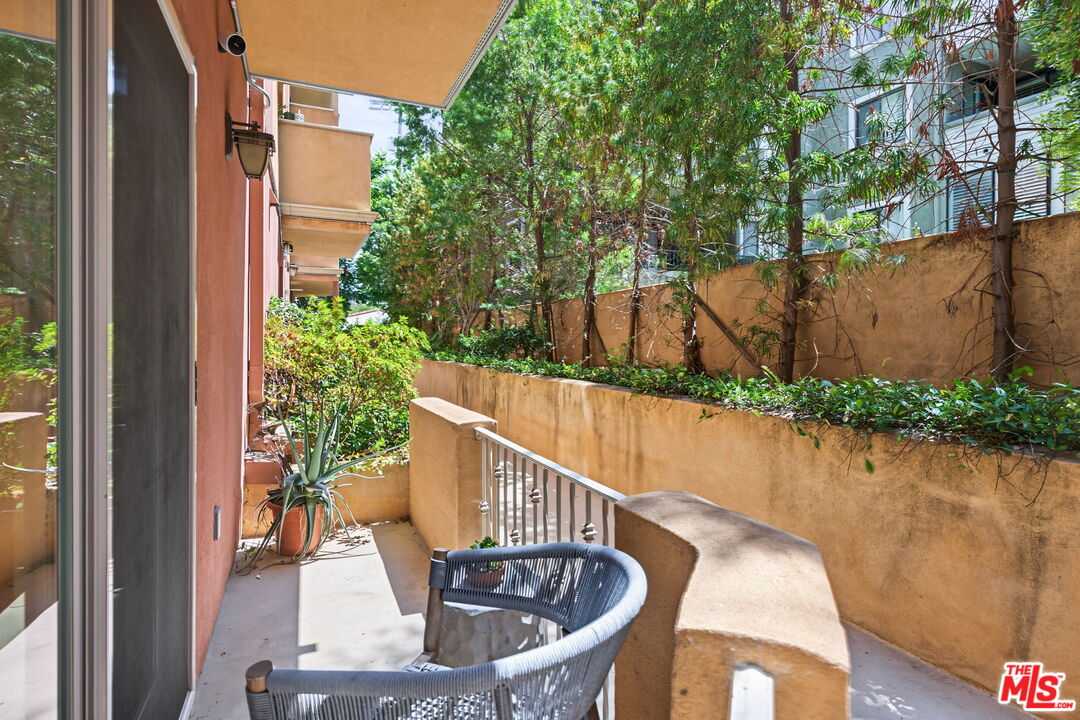 1511 Camden Ave Unit: 103