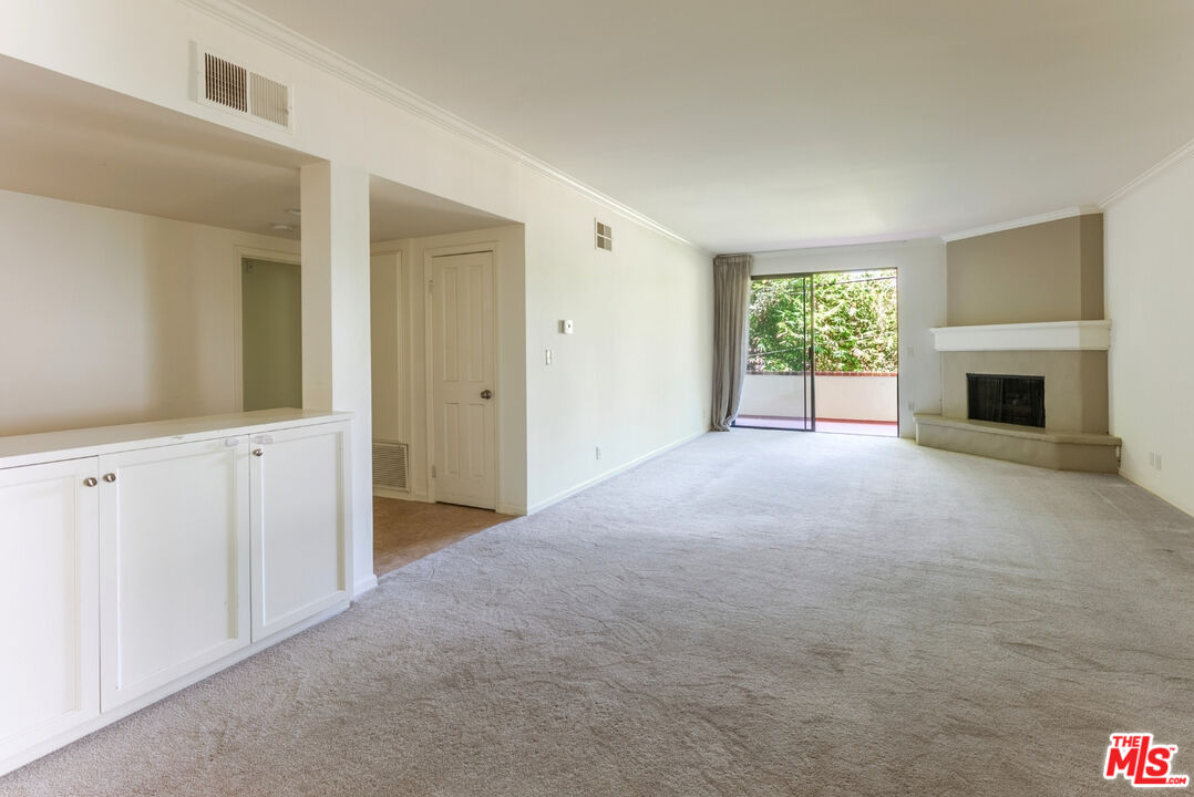11755 Montana Ave Unit: 208