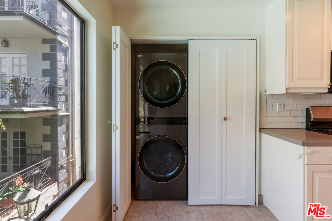 11755 Montana Ave Unit: 208