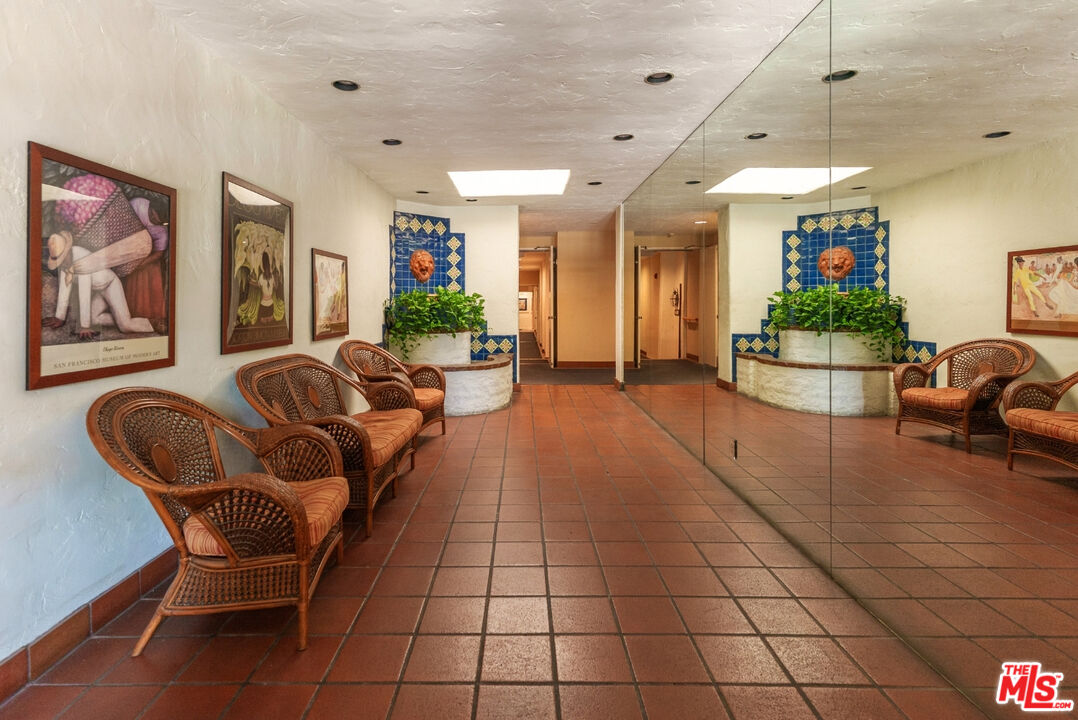 11755 Montana Ave Unit: 208