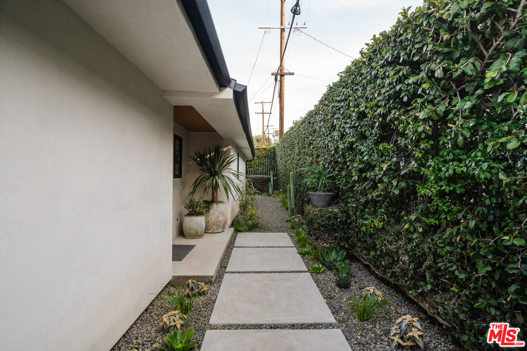 3310 Coy Dr
