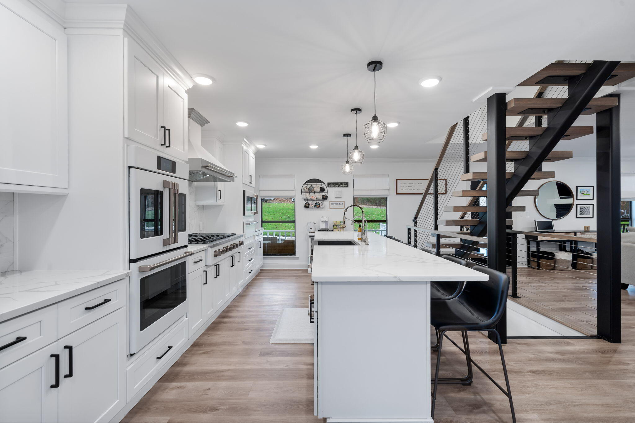 823 Brookhollow Lane