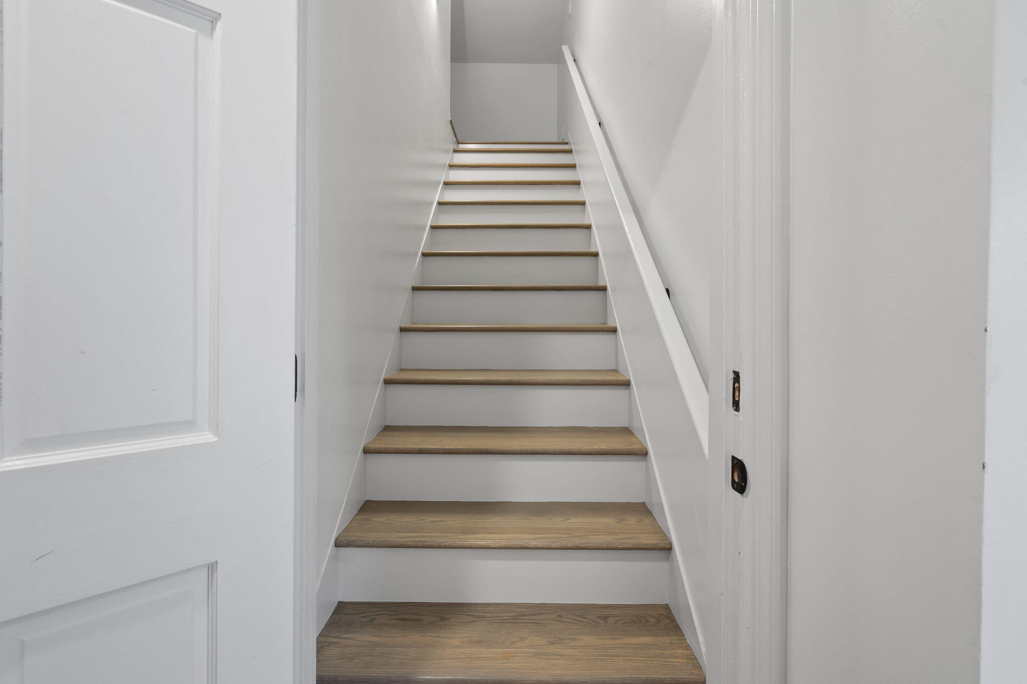 823 Brookhollow Lane