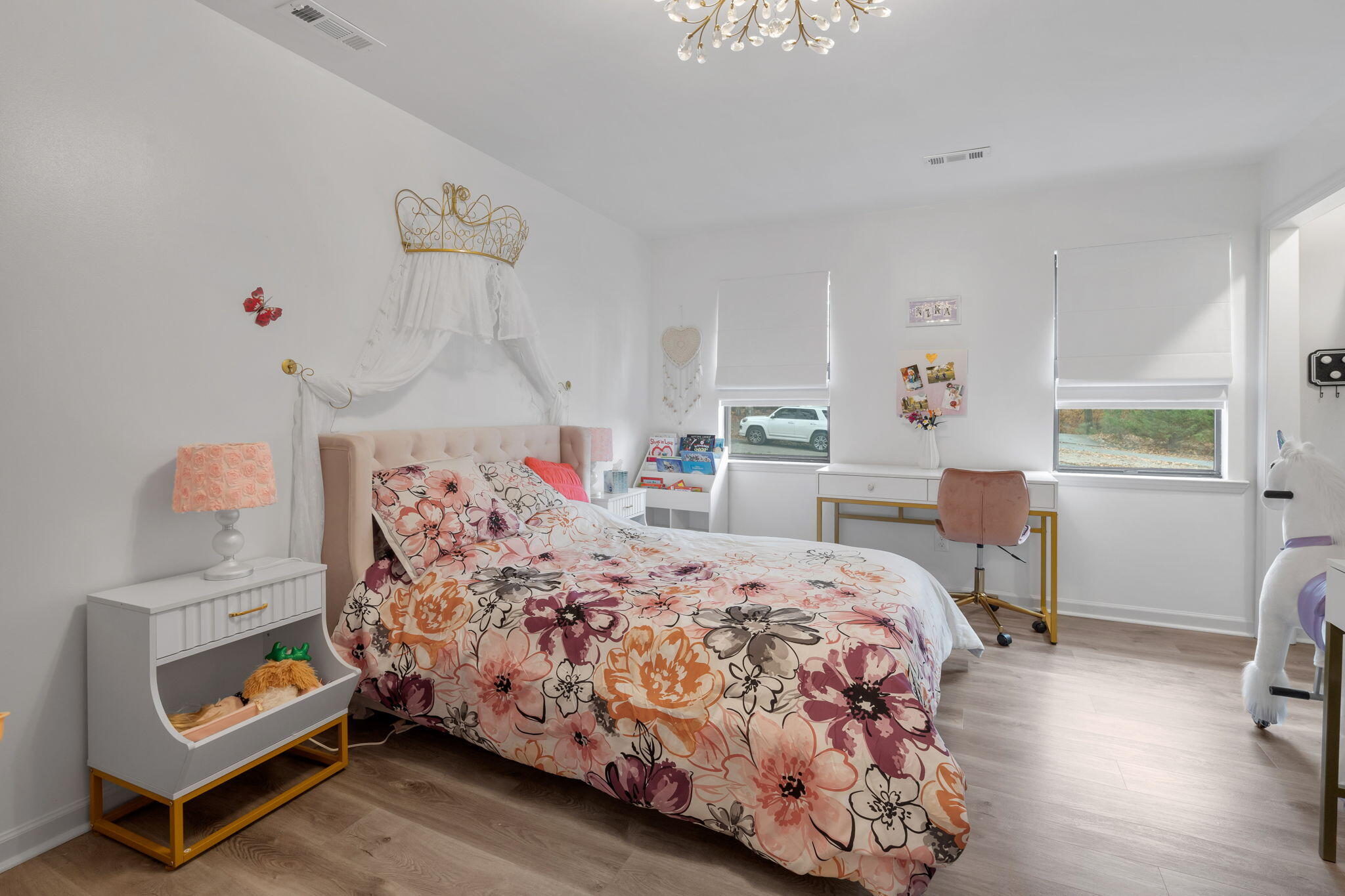 823 Brookhollow Lane