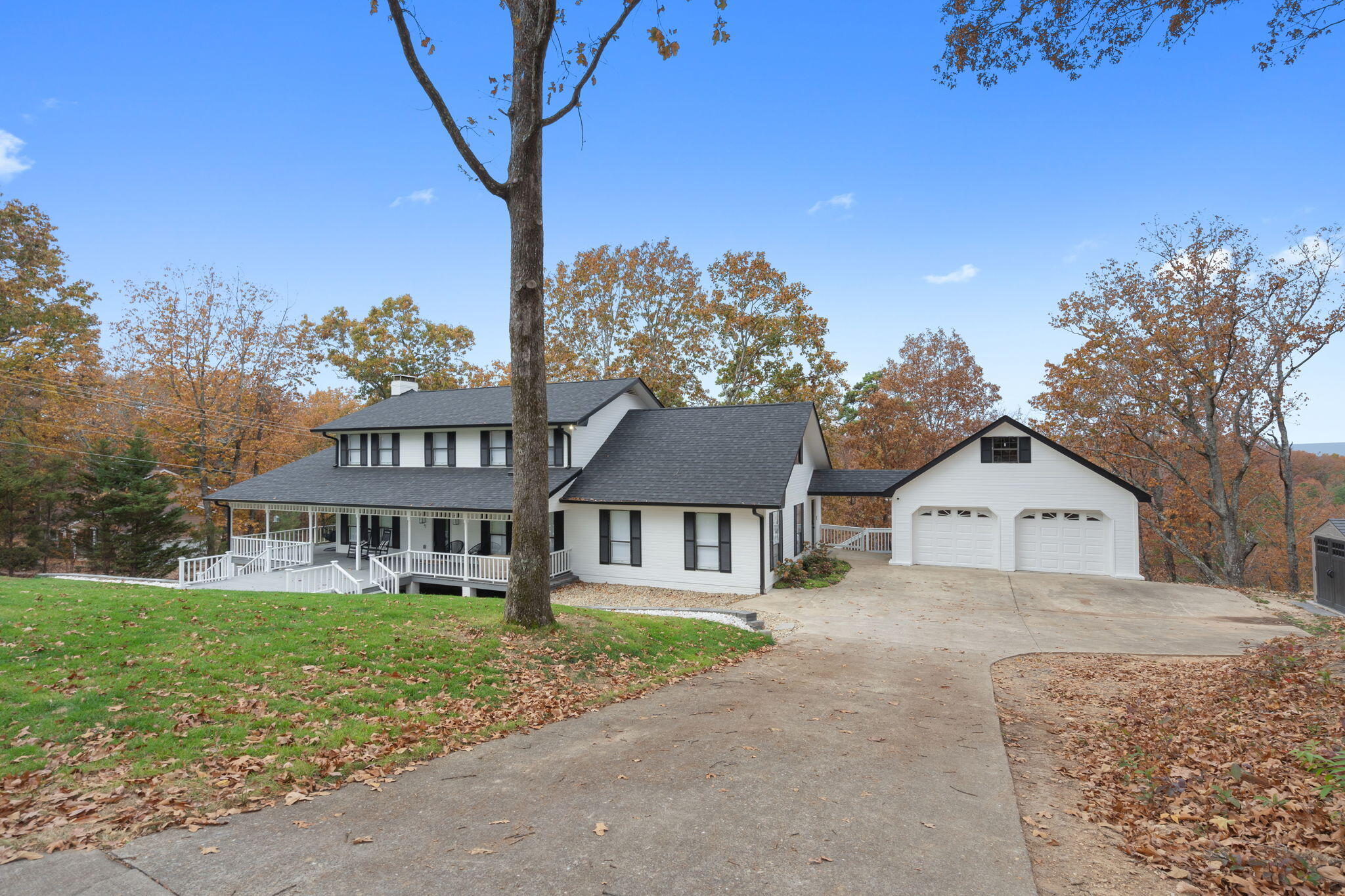 823 Brookhollow Lane