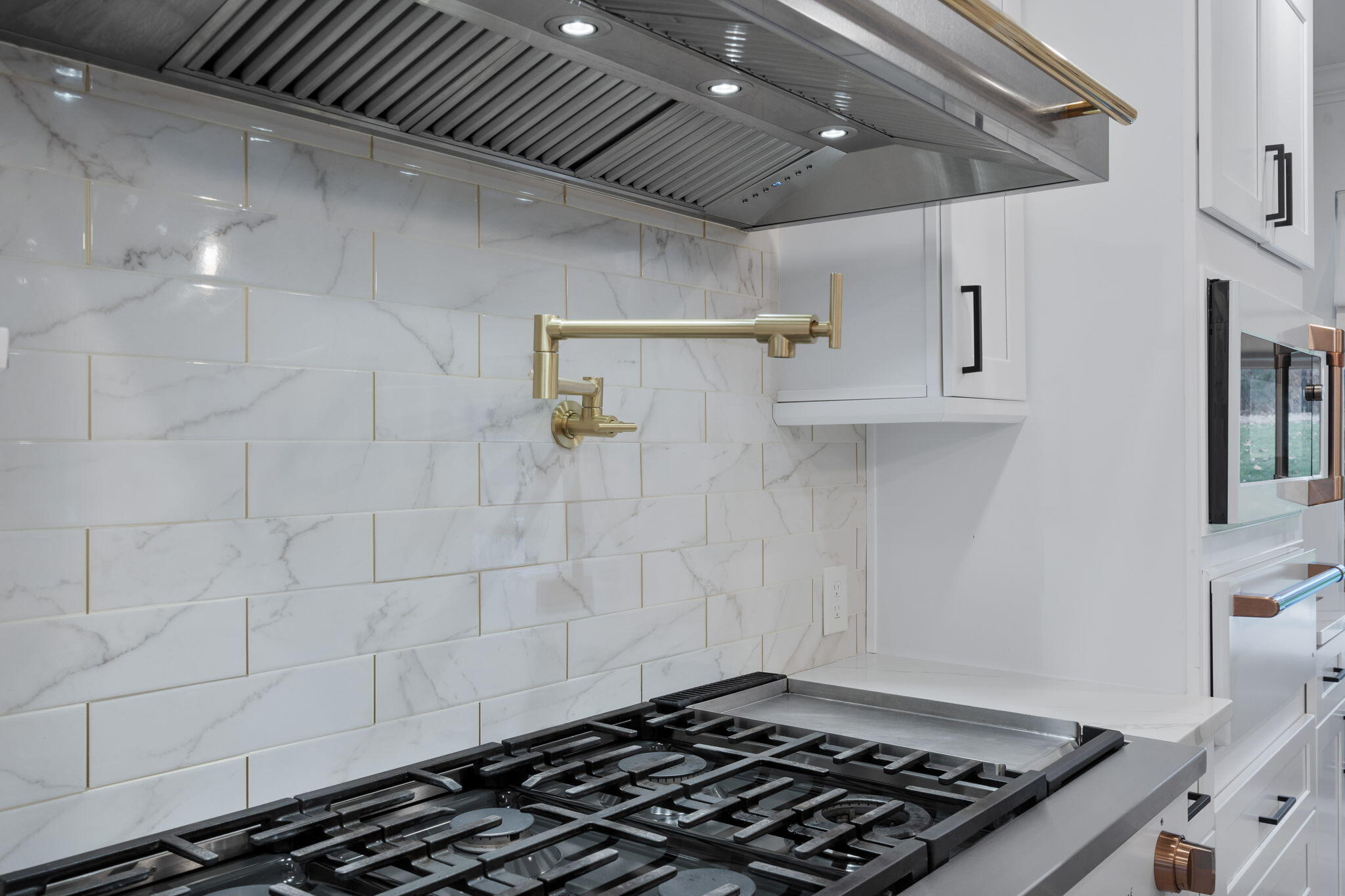 823 Brookhollow Lane