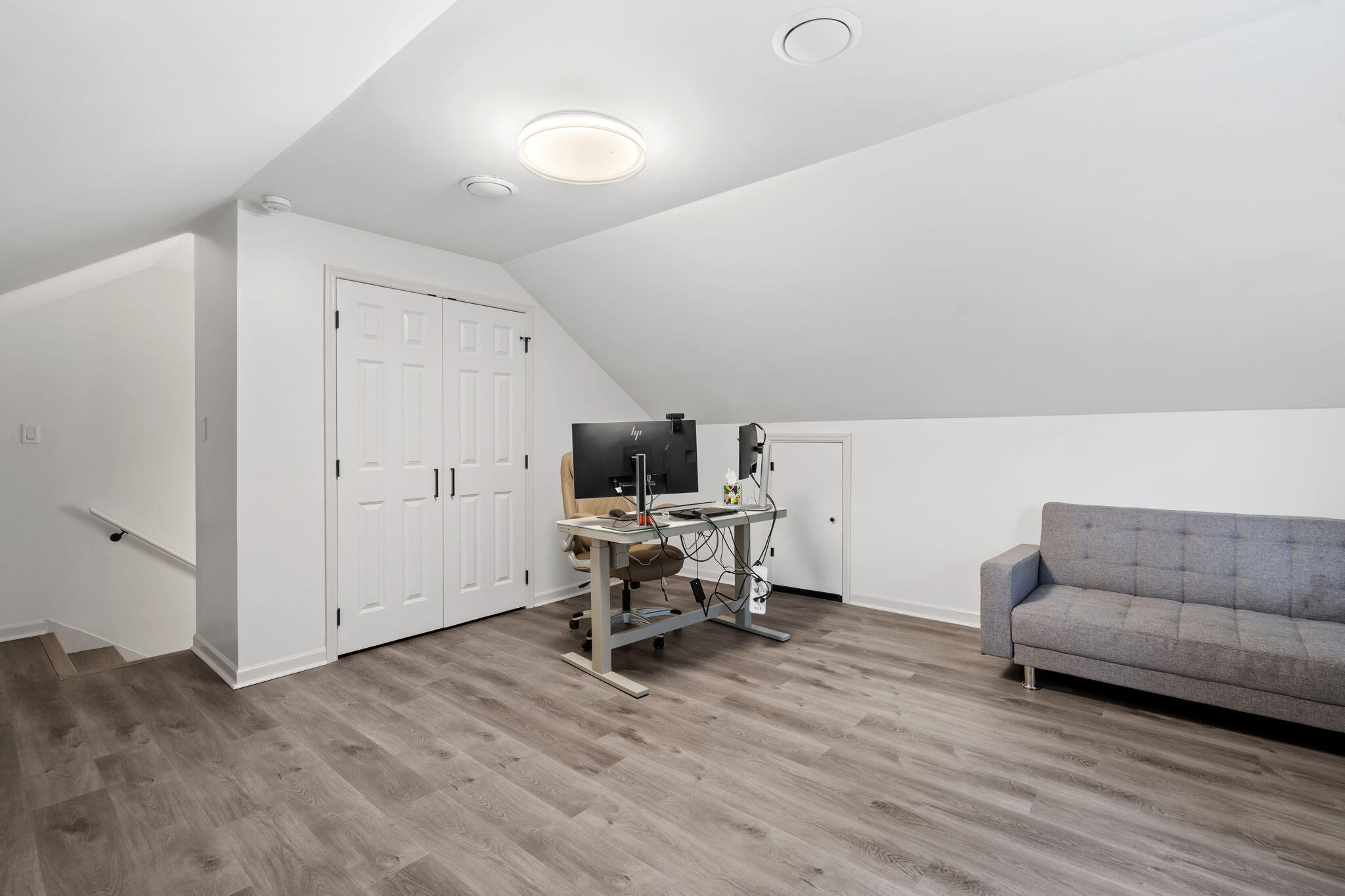 823 Brookhollow Lane