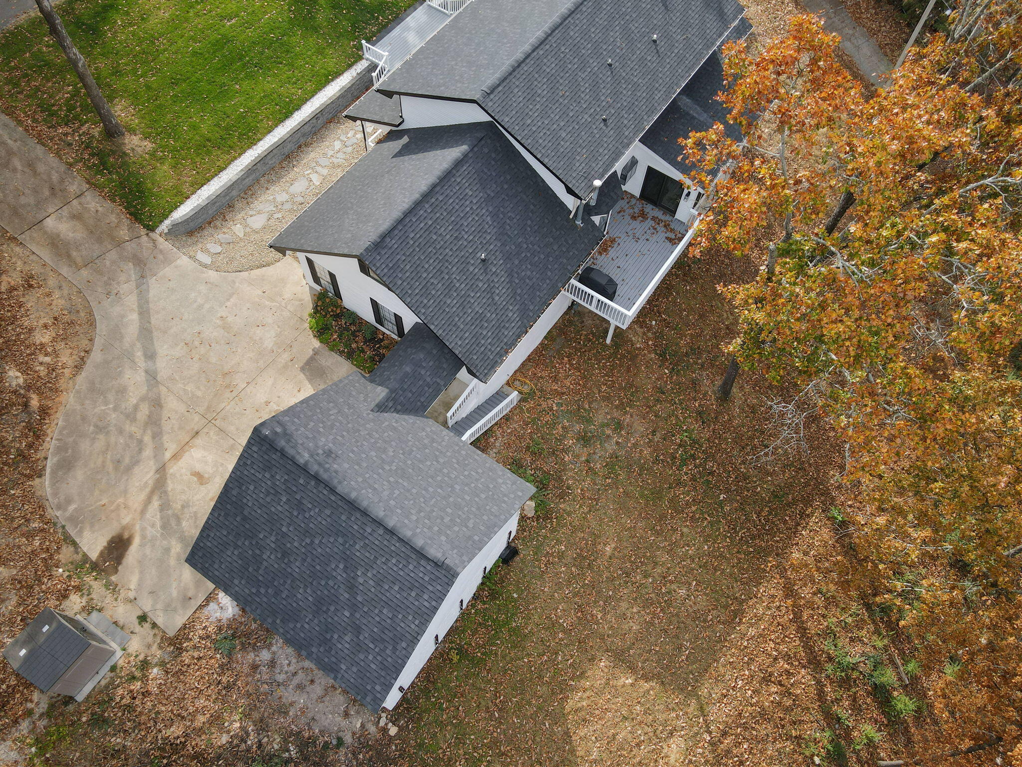 823 Brookhollow Lane