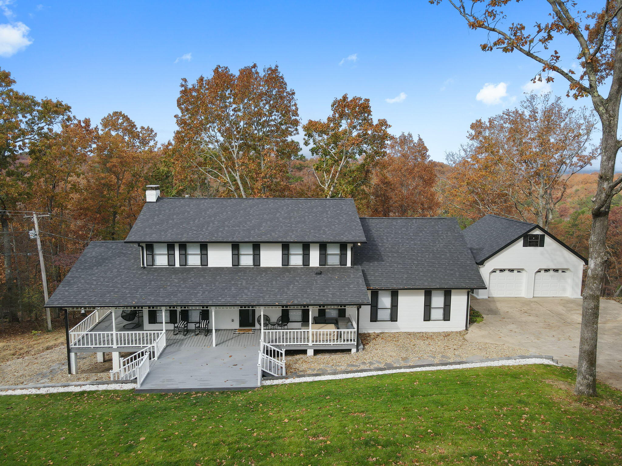 823 Brookhollow Lane