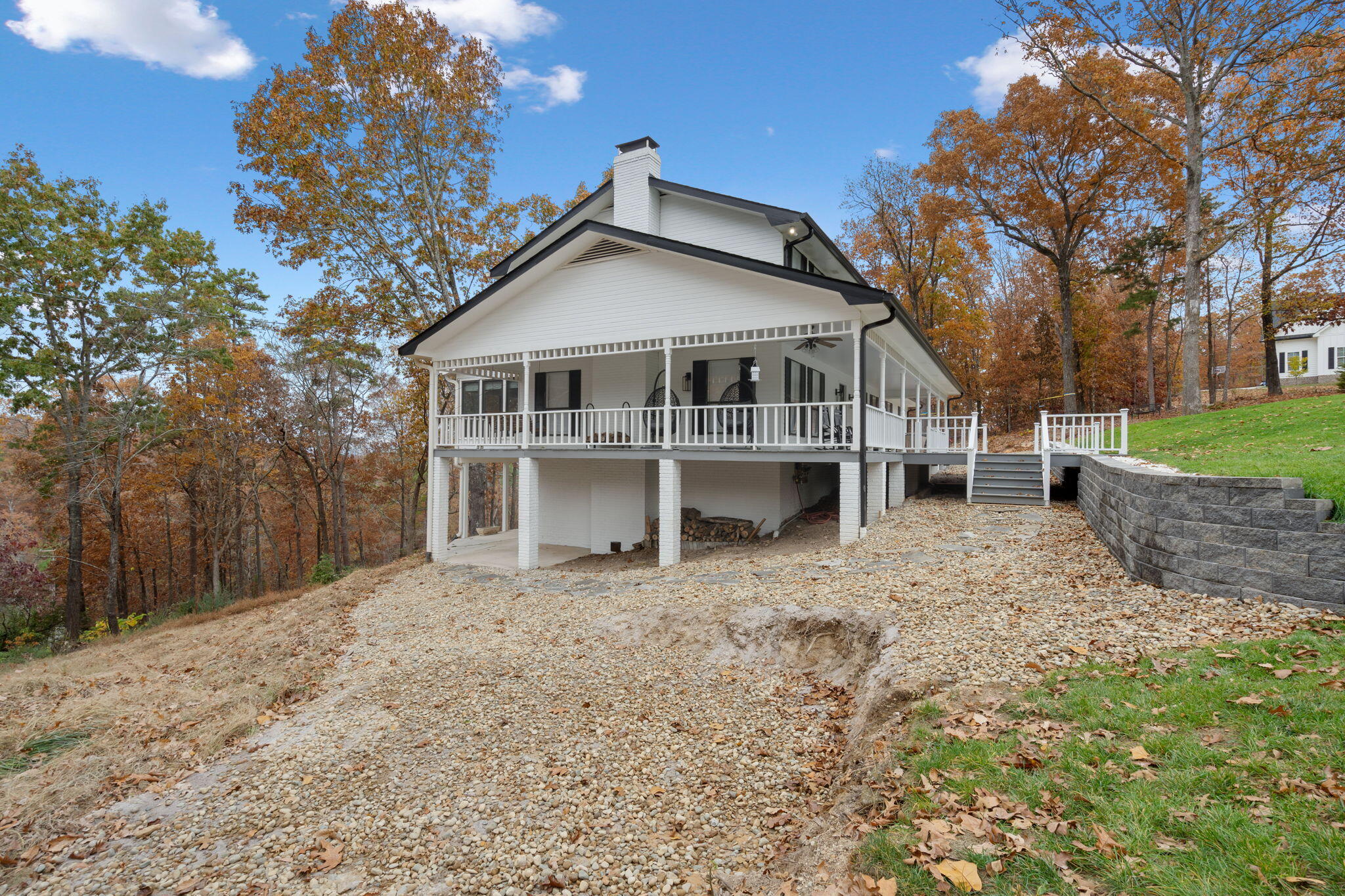 823 Brookhollow Lane