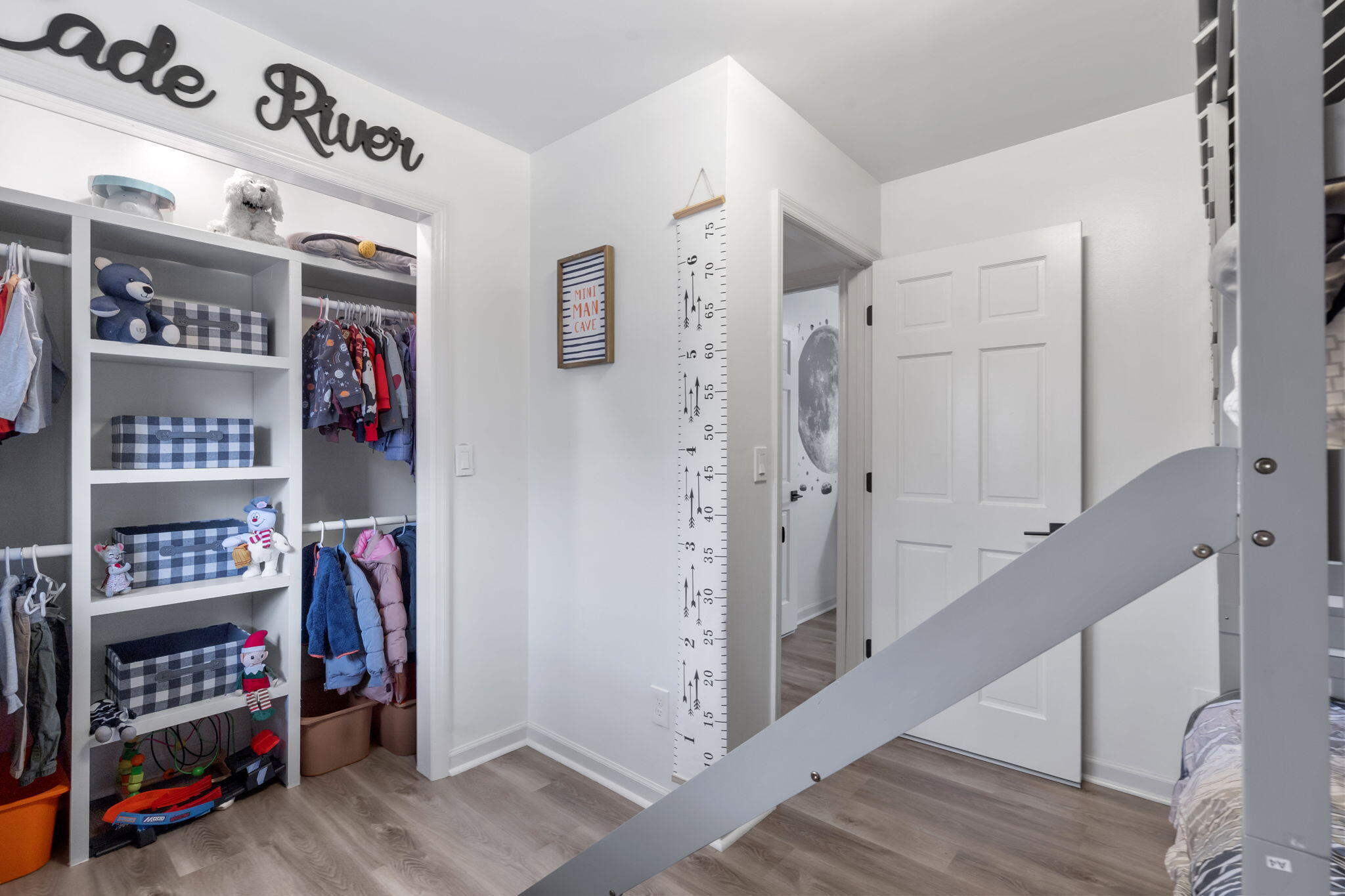 823 Brookhollow Lane