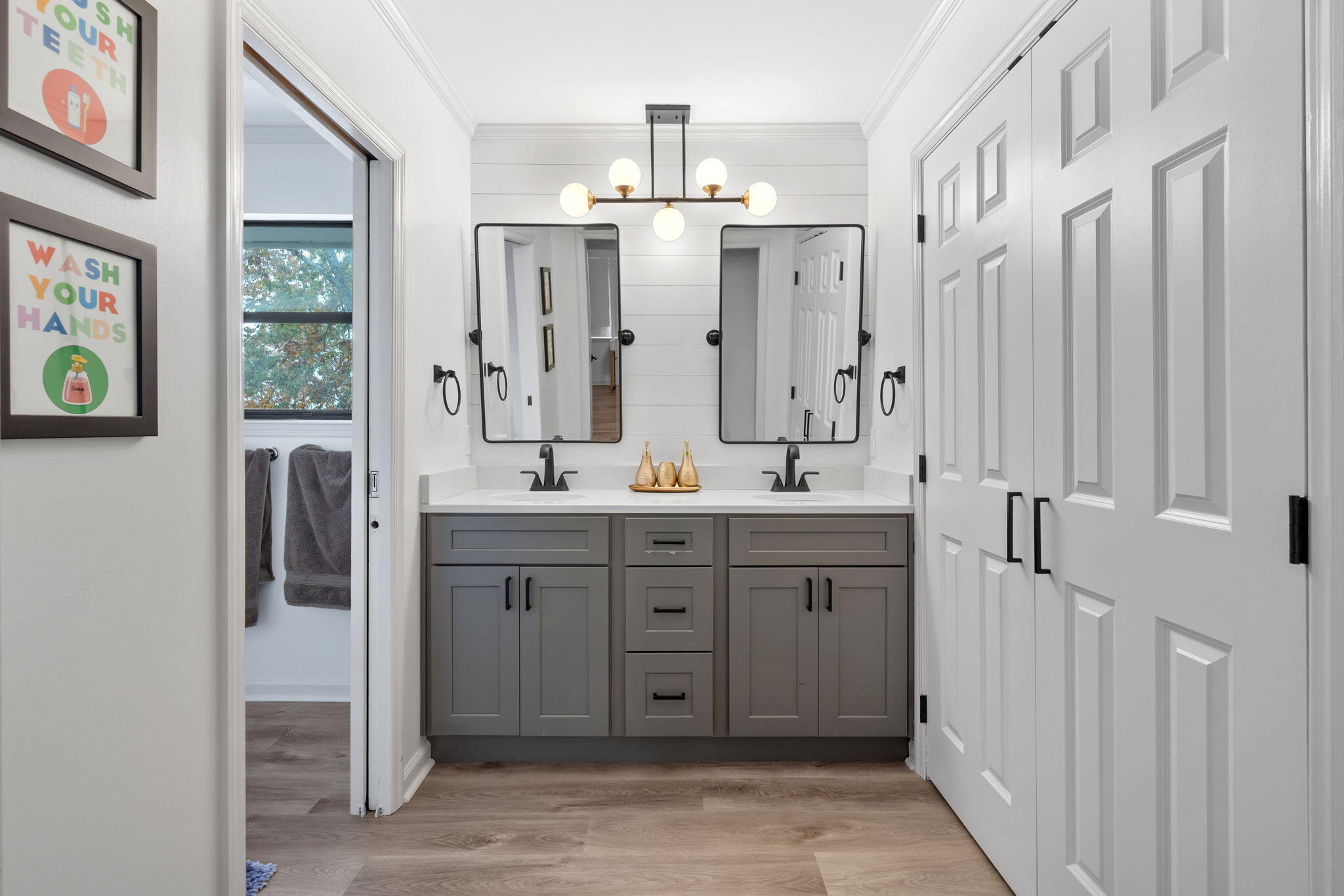 823 Brookhollow Lane