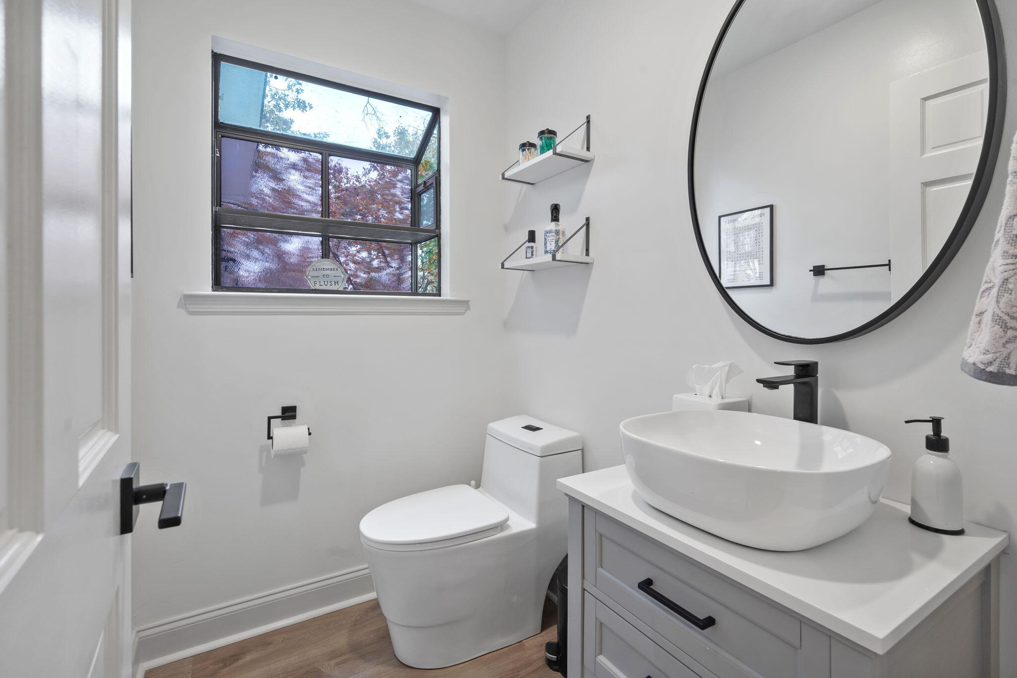 823 Brookhollow Lane