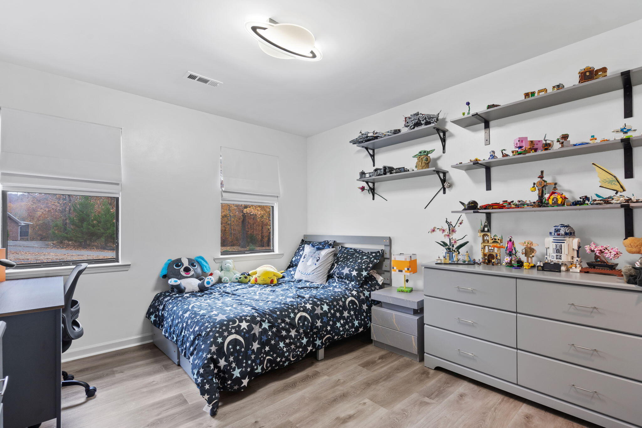 823 Brookhollow Lane