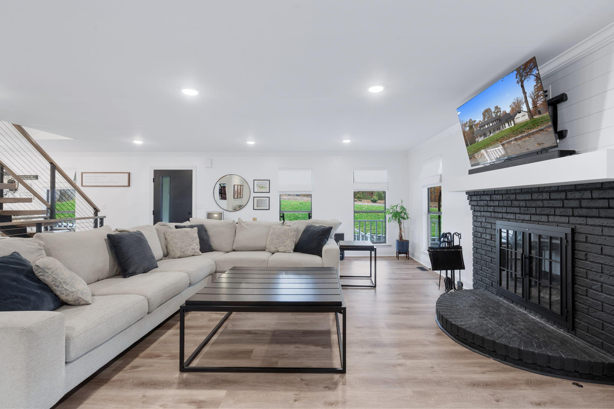 823 Brookhollow Lane