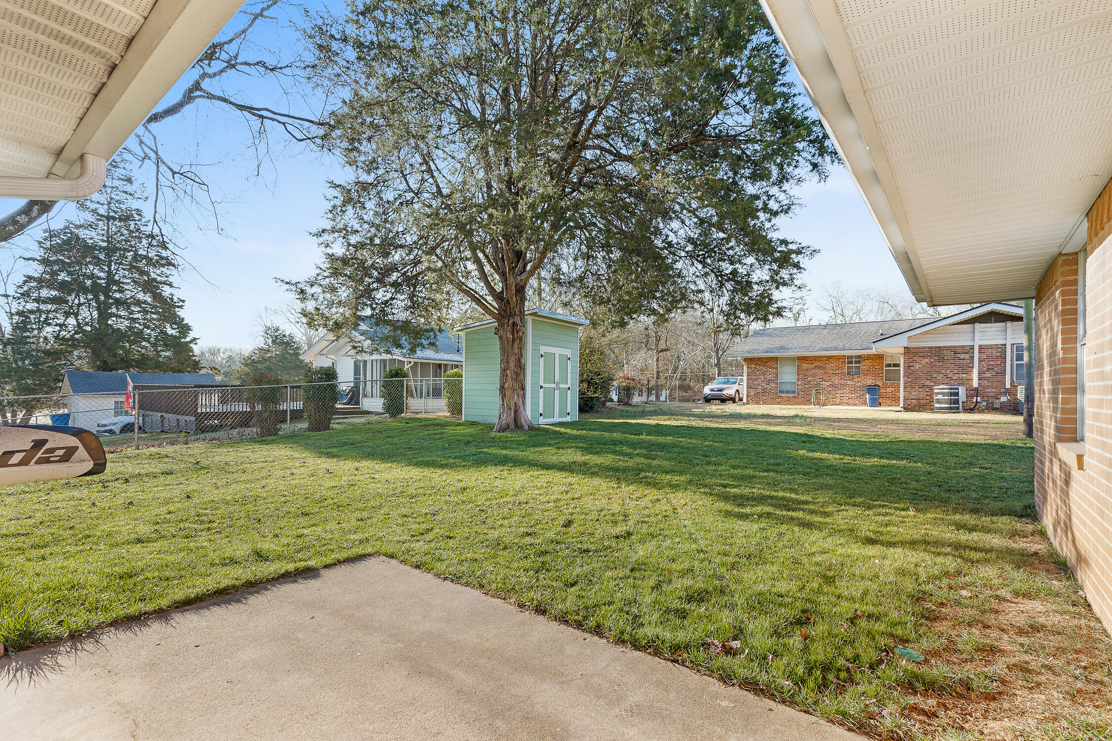 2506 Woodfin Ave