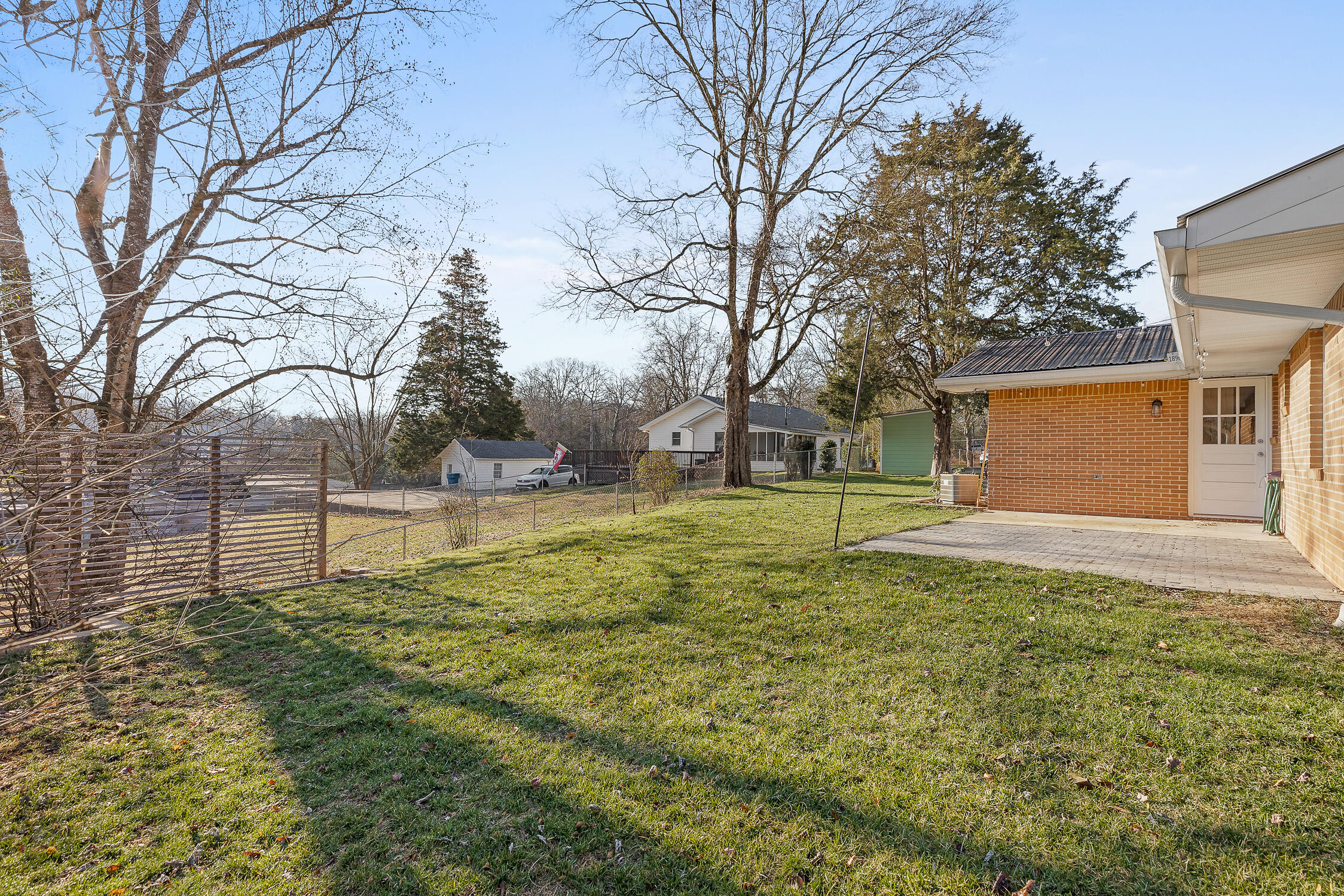 2506 Woodfin Ave
