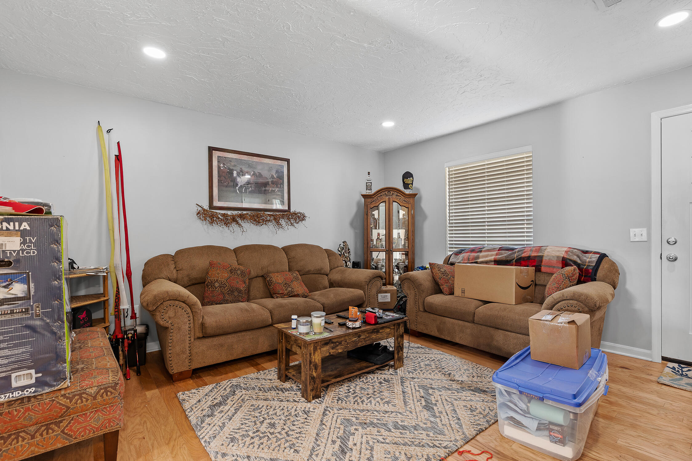 2506 Woodfin Ave