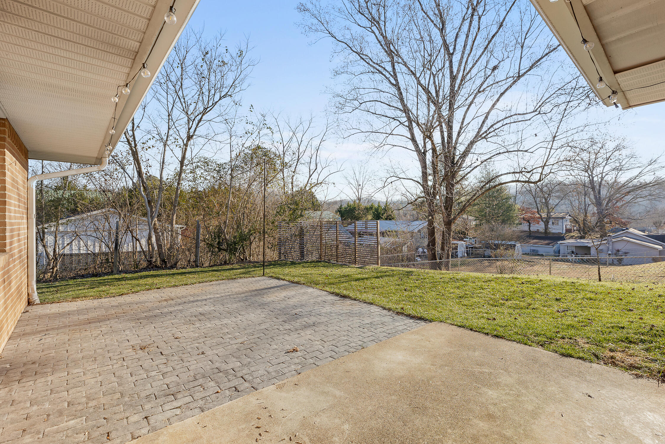 2506 Woodfin Ave
