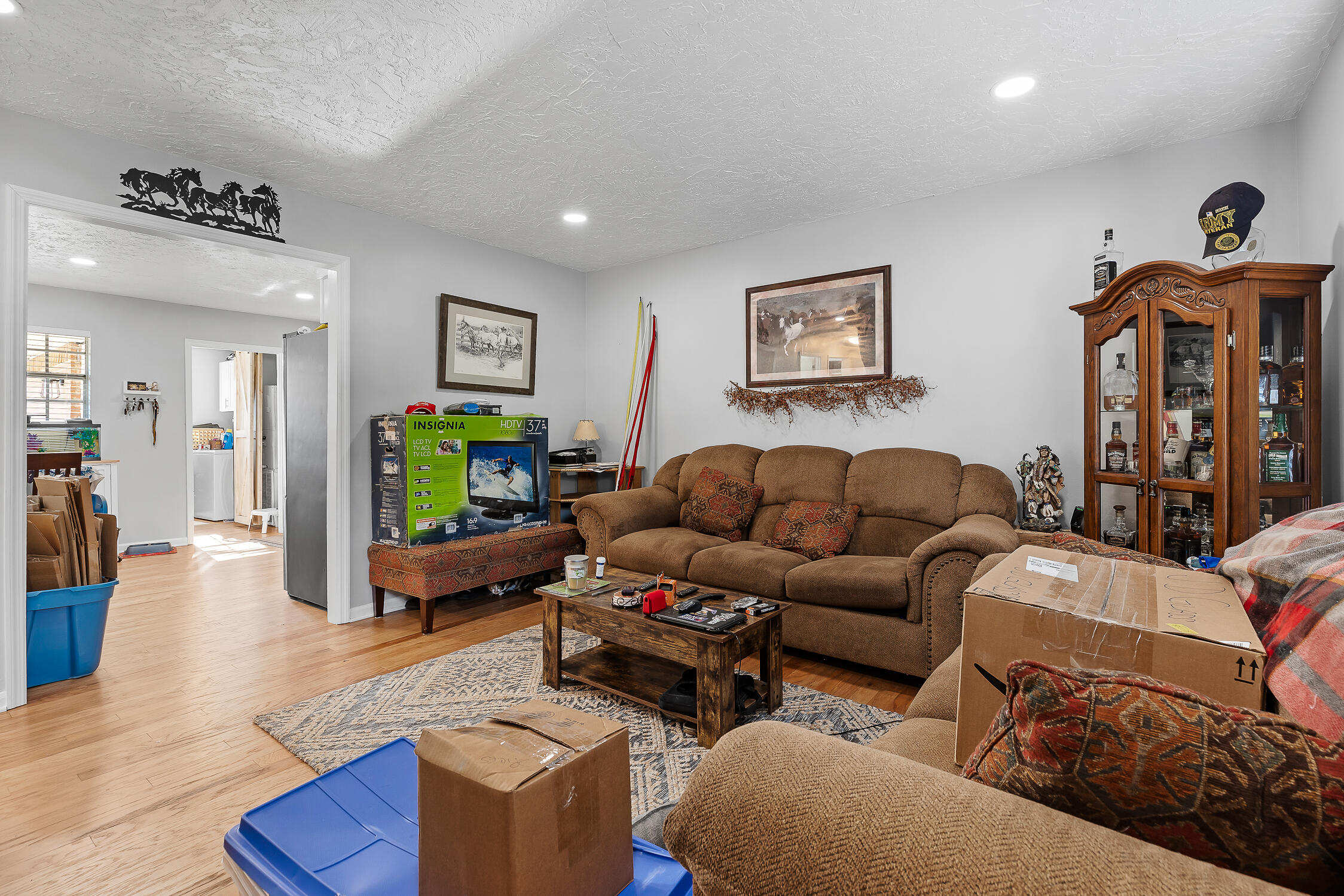 2506 Woodfin Ave