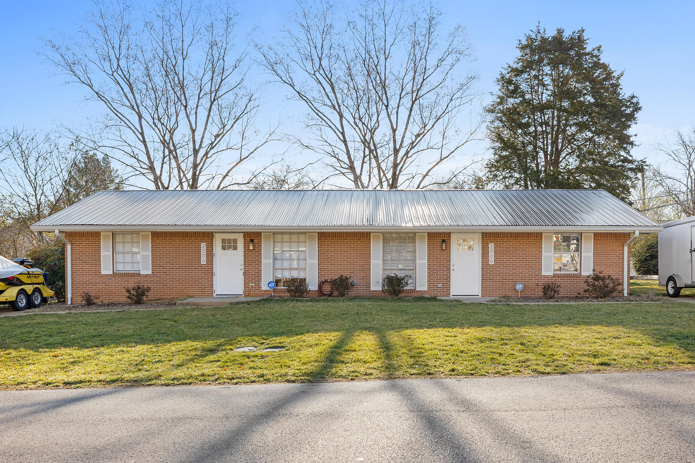 2506 Woodfin Ave