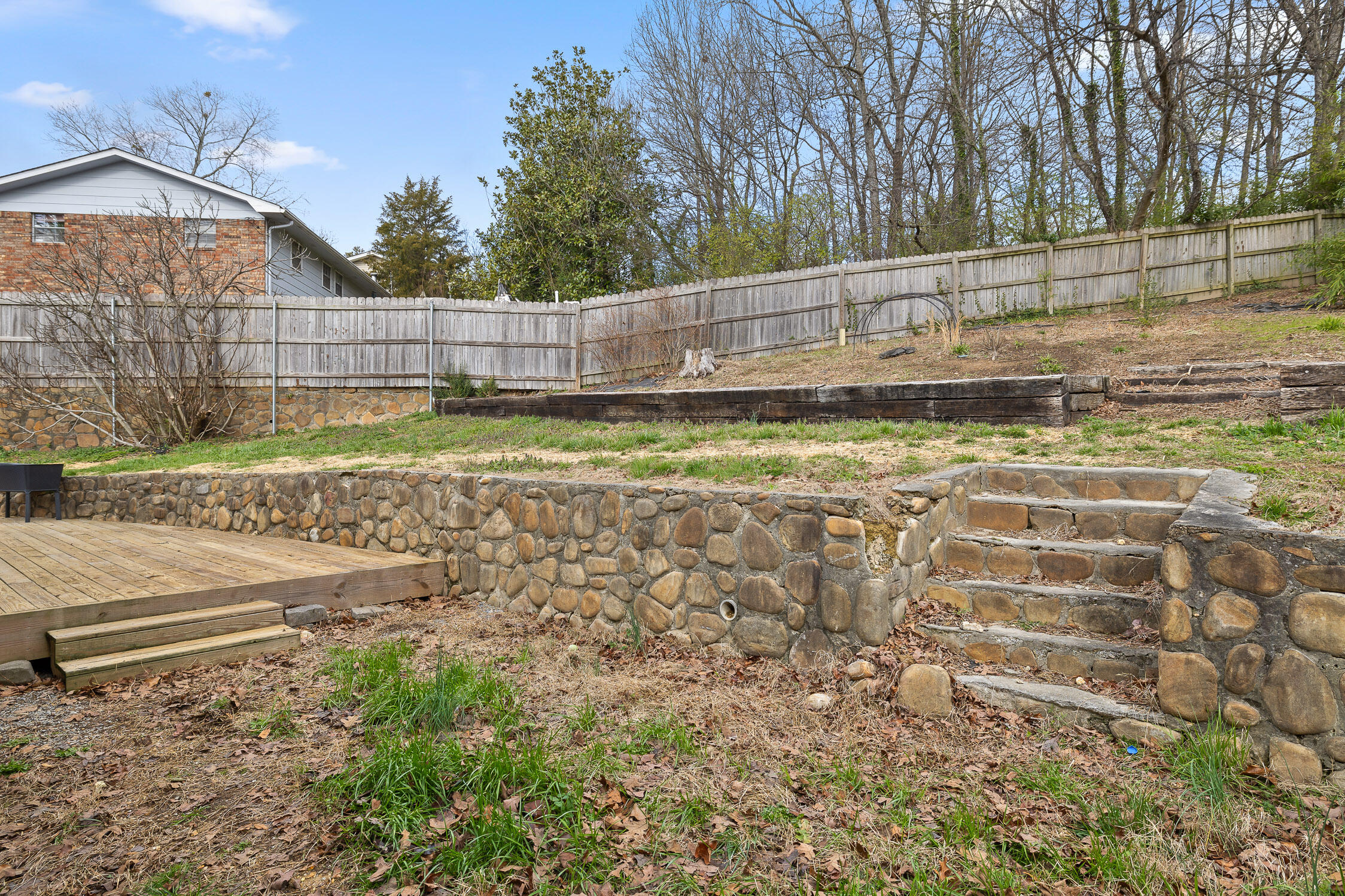 525 Oak Crest Lane